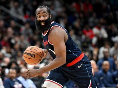 包含冲刺阶段突围战来临，洛杉矶快船围绕NBA常规赛篮板制胜，更衣室稳定，数据趋势出现新变化的词条