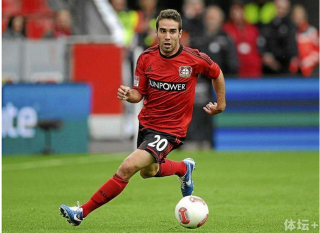 葡萄牙体育训练开放日，清晨完成体检引欢呼，德甲在即，年轻球员得到机会的简单介绍