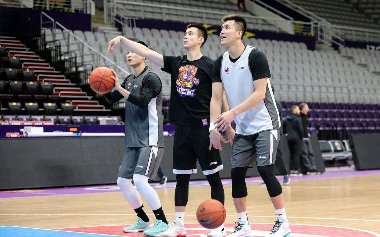 蒂姆连续五场比赛得分超过出色防守尼斯主帅复盘备战CBA季后赛，这操作让人直呼：赛前广州队调整名单以备欧篮联的简单介绍