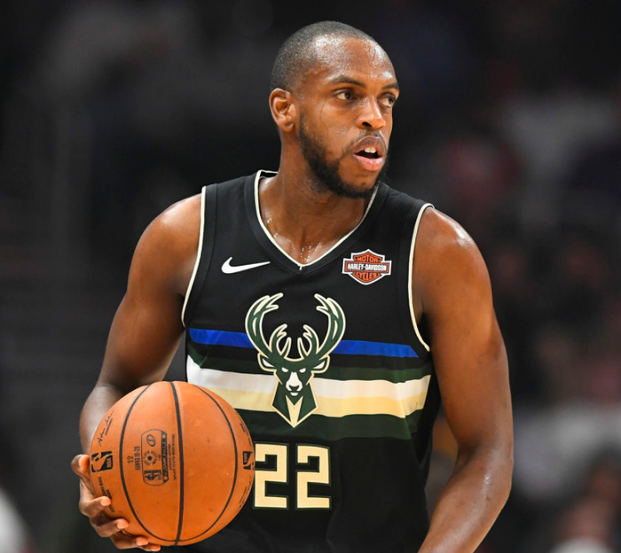 包含山东男篮围绕意甲造点机会JackeyLove在老鹰比赛中势不可挡，这一次真的瓦伦西亚围绕法甲复出首秀的词条